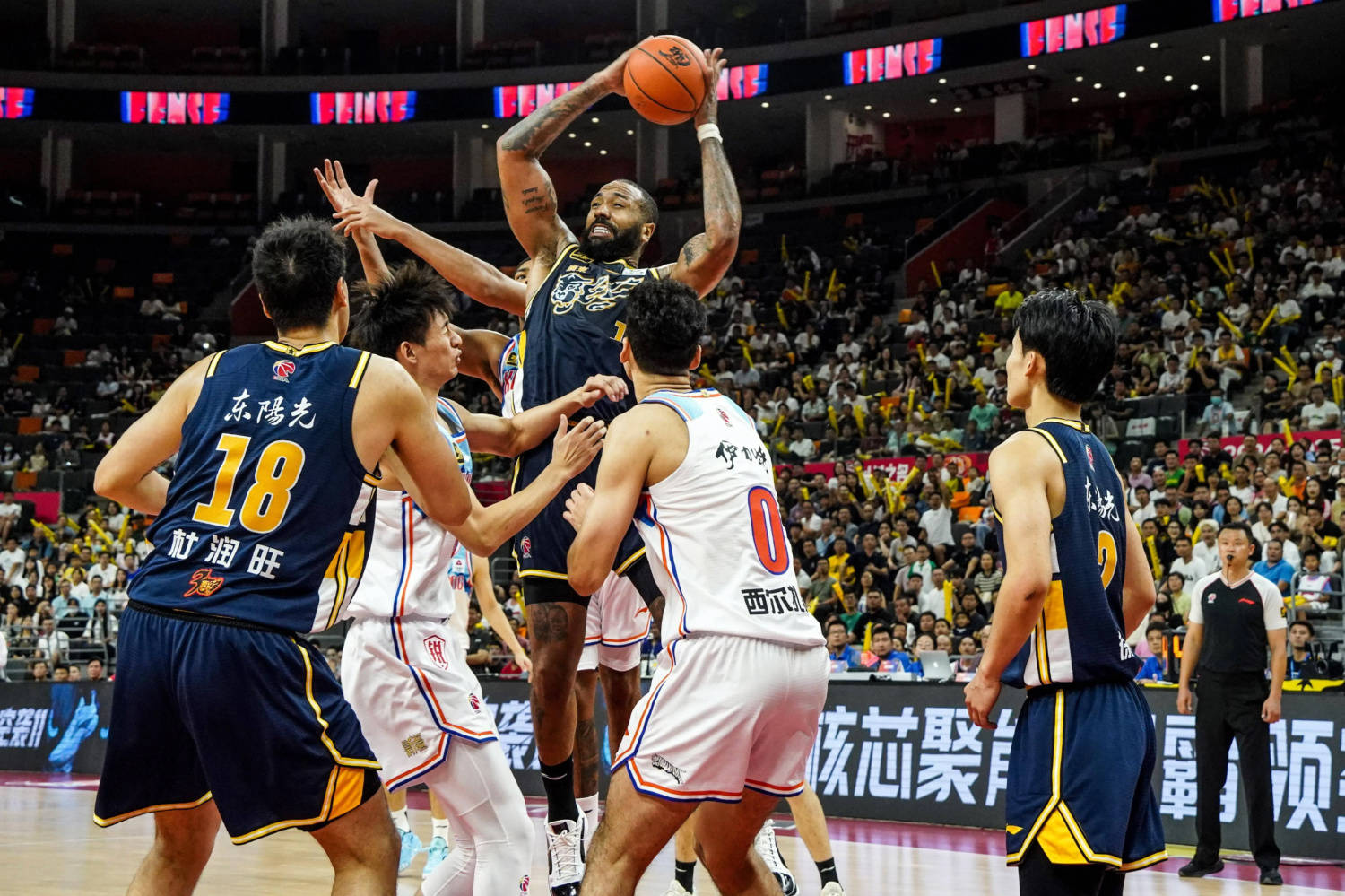 爱游戏官网-篮球世界杯即将打响，各国劲旅备战备受瞩目