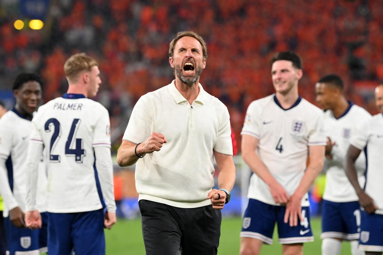 荷兰遗憾落败，英格兰赢球晋级