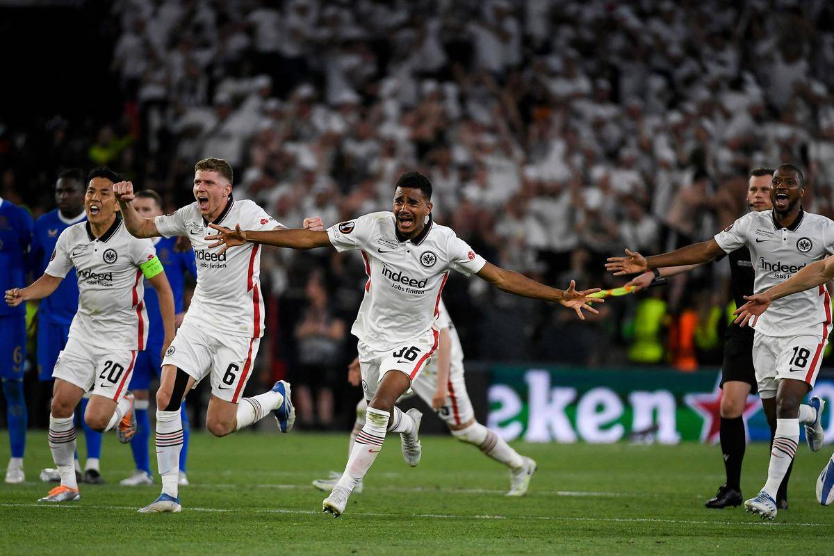 爱游戏登录入口-关于热刺主力核心受伤，球队团结应战苦战，战胜困境的信息