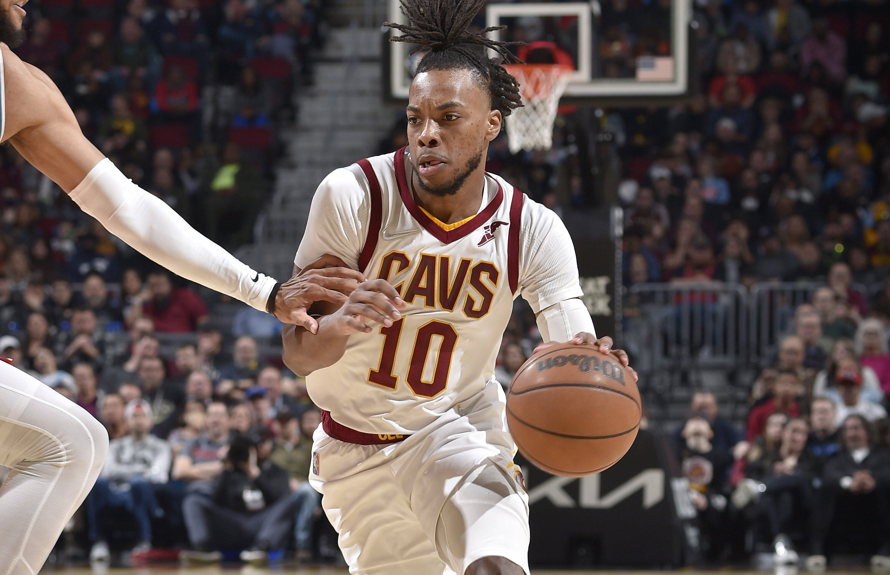 包含篮网再次爆冷胜利，引发关注的词条