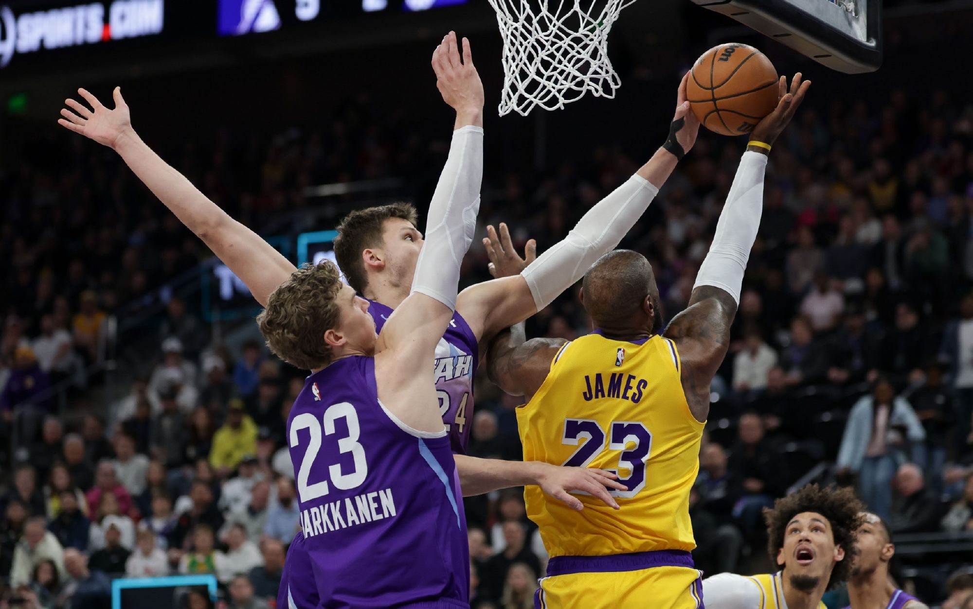 爵士主场惨遭击败，独行侠助攻佳颇