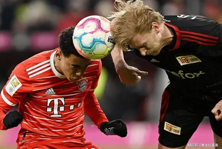 包含柏林联合主场告捷，大比分碾压对手巩固领先的词条