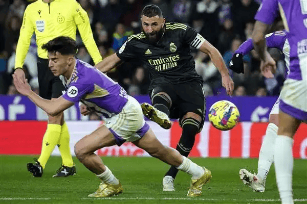 关于里尔大胜斯特拉斯堡,继续保持领先的信息 关于里尔大胜斯特拉斯堡,继续保持领先的信息