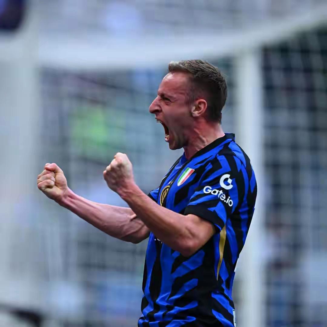 乌迪内斯逆转战胜对手，表现可圈可点