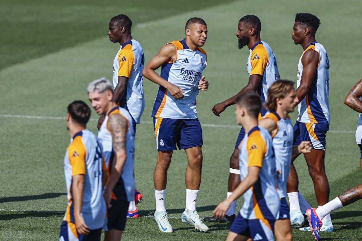 较量胜负！各队球员全力以赴争夺冠军