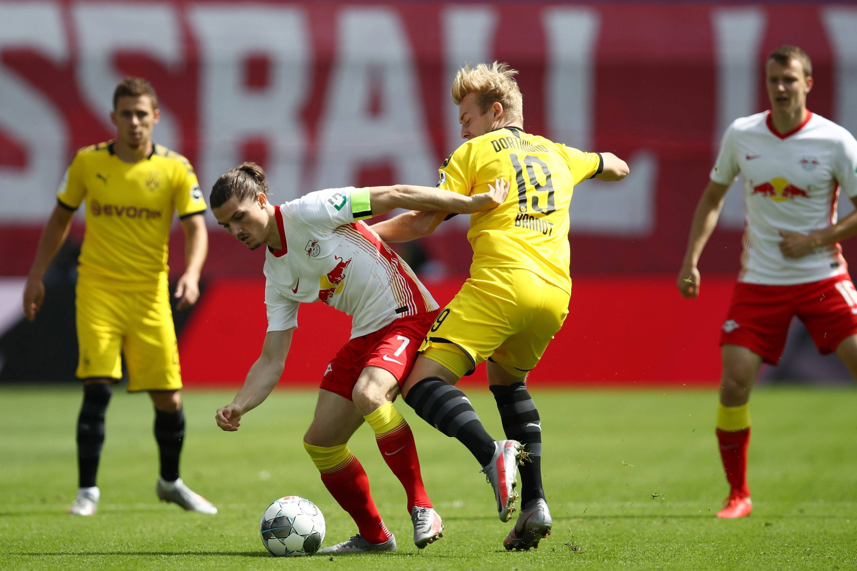 斯图加特在客场连胜三场,势不可挡的简单介绍 斯图加特在客场连胜三场,势不可挡的简单介绍