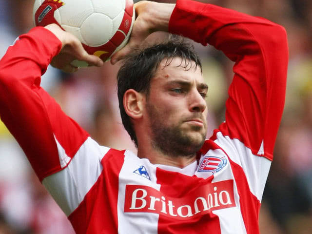 爱游戏官网-关于斯托克城球员受伤，赛季前景蒙上阴影的信息