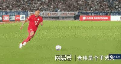 牛津联防守坚固，取得关键胜利的简单介绍