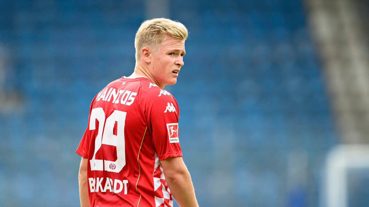 美因茨主场击败波鸿，连胜势不可挡领跑积分的简单介绍