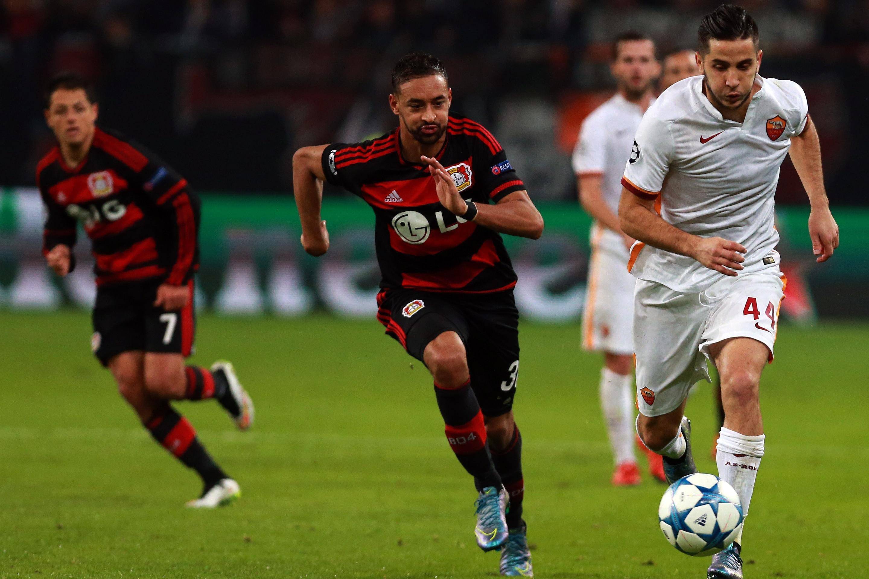 包含勒沃库森大胜，击败云达不莱梅的词条