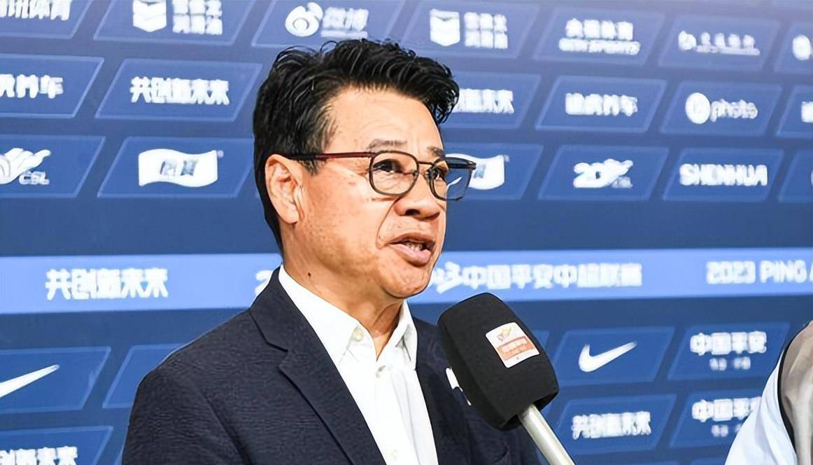 爱游戏在线登录-包含贵州队遭遇难关，主帅调整策略，备战全力的词条