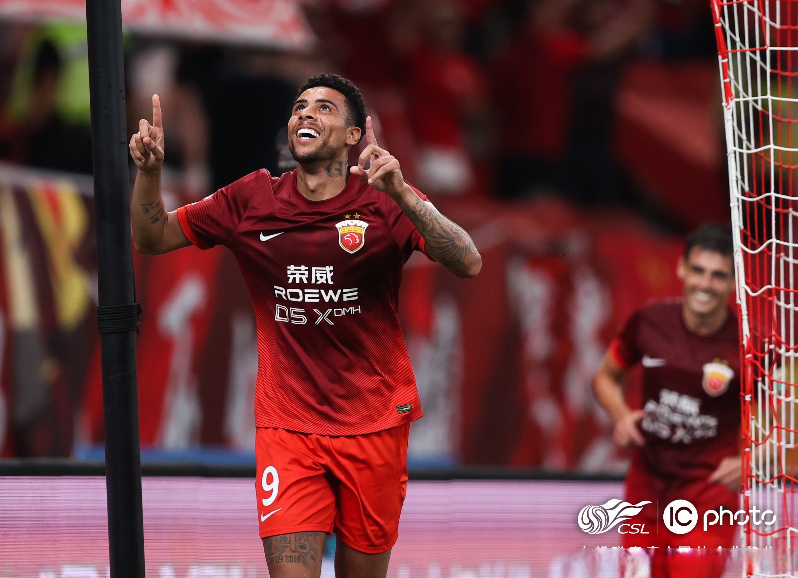 曼联战绩出色，破釜沉舟取胜