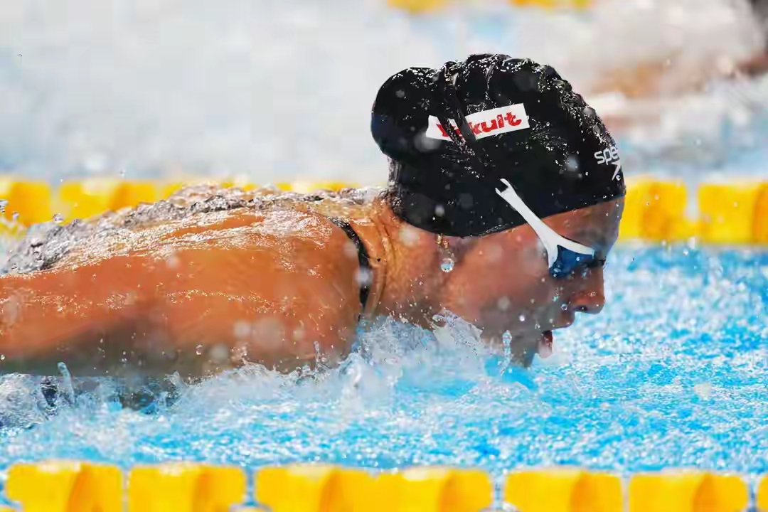 爱游戏在线-游泳冠军再次夺得冠军，奠定高人气的简单介绍