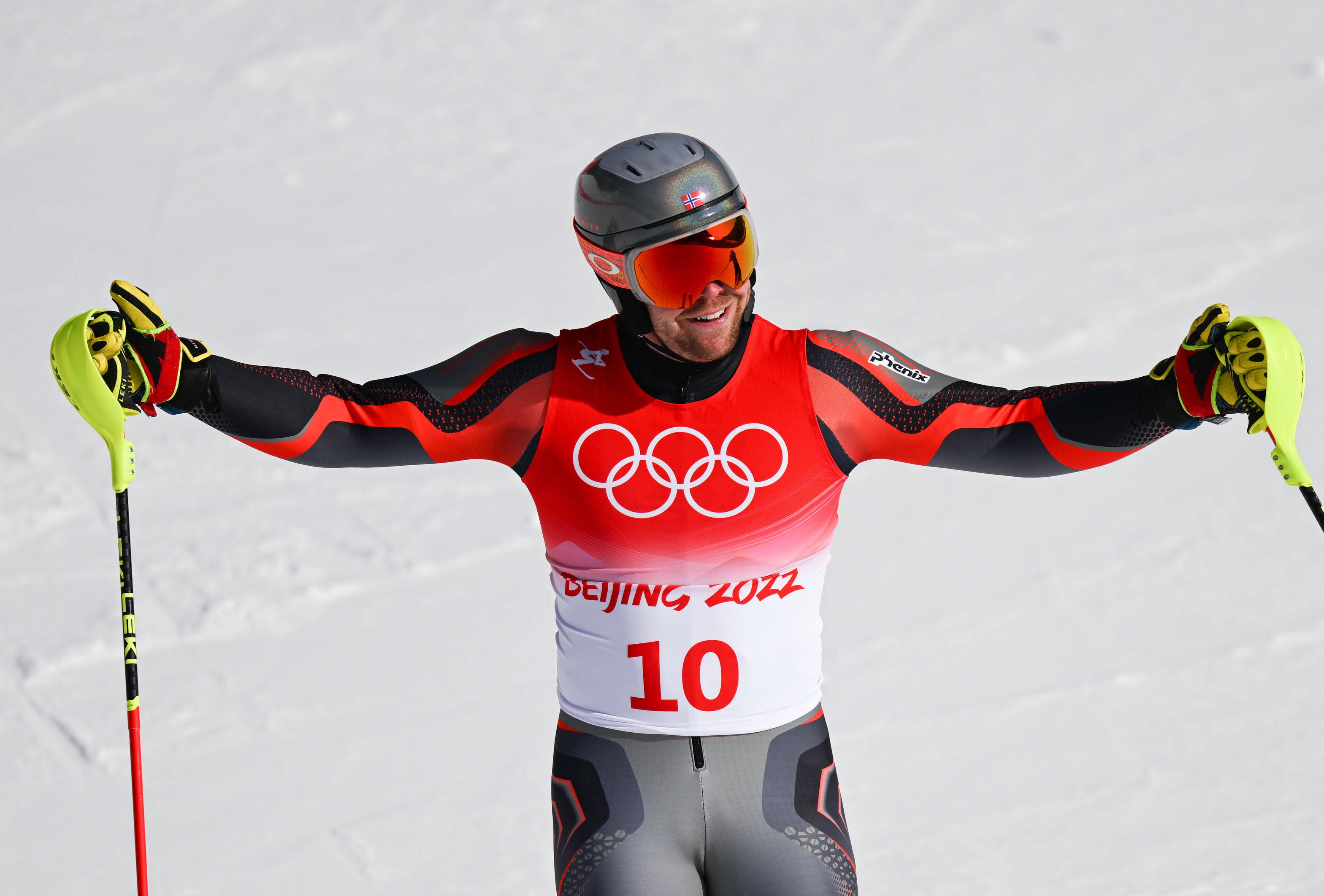 荷兰高山滑雪选手勇夺冠军，称霸赛场