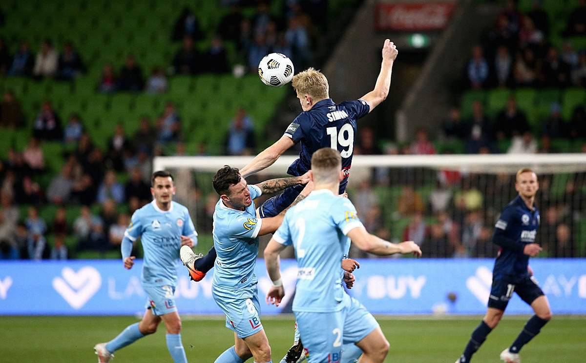 爱游戏官网-希腊国家队在欧预赛中士气高涨，展现实力