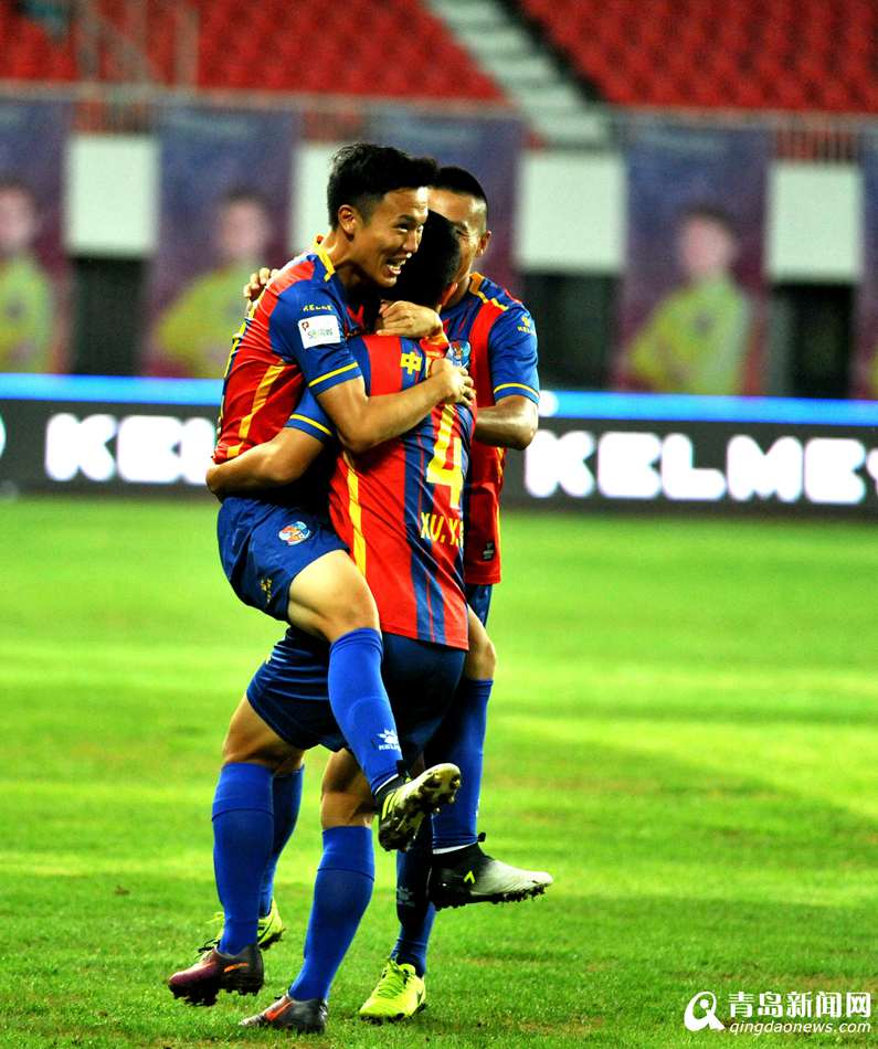 爱游戏亚洲官网-青岛黄海主场取胜，稳住积分榜位置